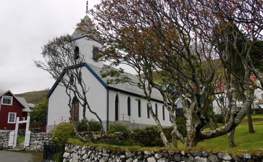 Kvívík Church